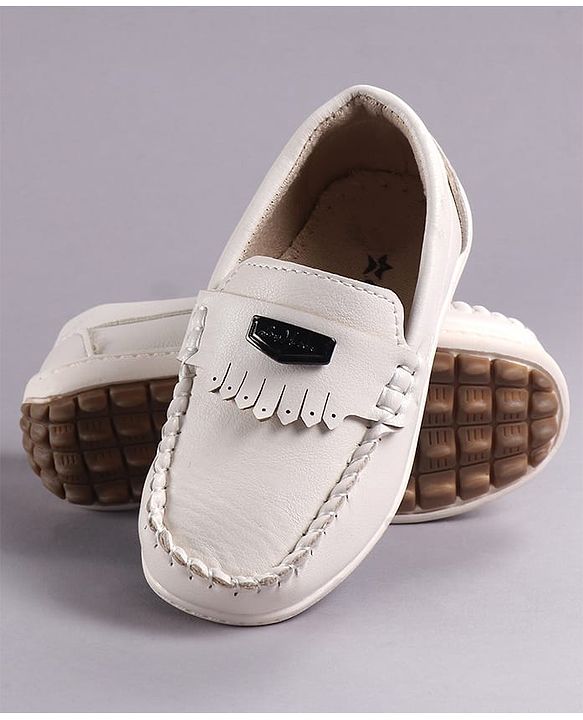 Cute Walk by Babyhug Solid Slip on Loafers With Applique - White