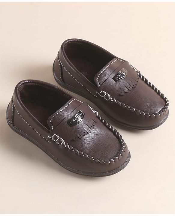 Cute Walk by Babyhug Solid Slip on Loafers With Applique - White