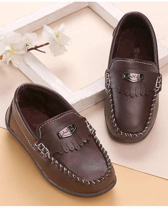 Cute Walk by Babyhug Solid Slip on Loafers With Applique - White