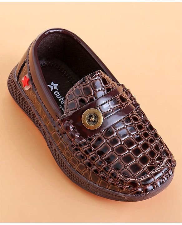 Cute Walk by Babyhug Loafer With Textured Design & Button Applique - Brown