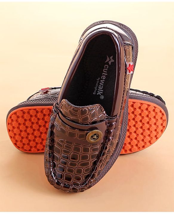 Cute Walk by Babyhug Loafer With Textured Design & Button Applique - Brown