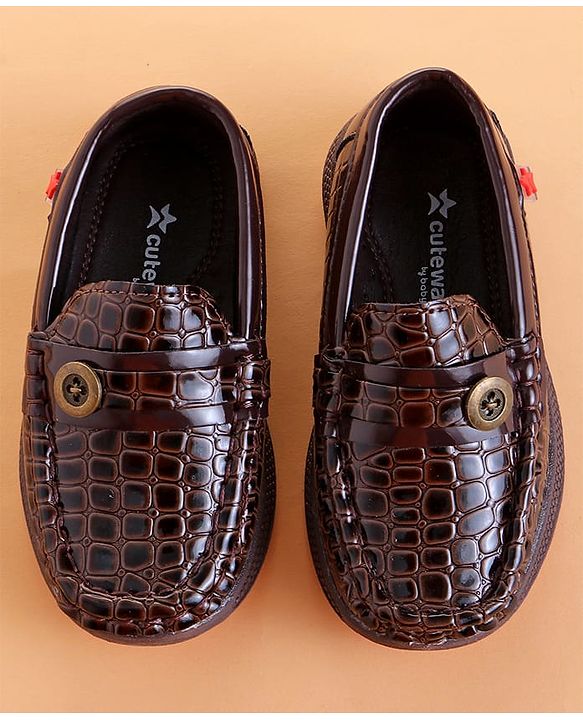Cute Walk by Babyhug Loafer With Textured Design & Button Applique - Brown