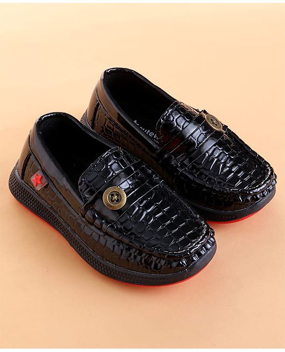 Cute Walk by Babyhug Loafer With Textured Design & Button Applique - Black