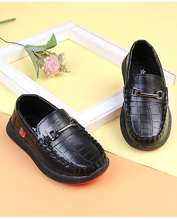 Cute Walk by Babyhug Slip On Solid Loafers - Brown