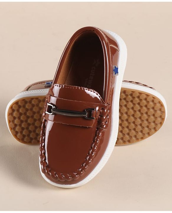 Cute Walk by Babyhug Solid Color Loafers with 3D Applique - Brown