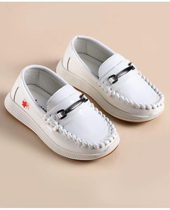 Cute Walk by Babyhug Solid Color Loafers with 3D Applique - Brown
