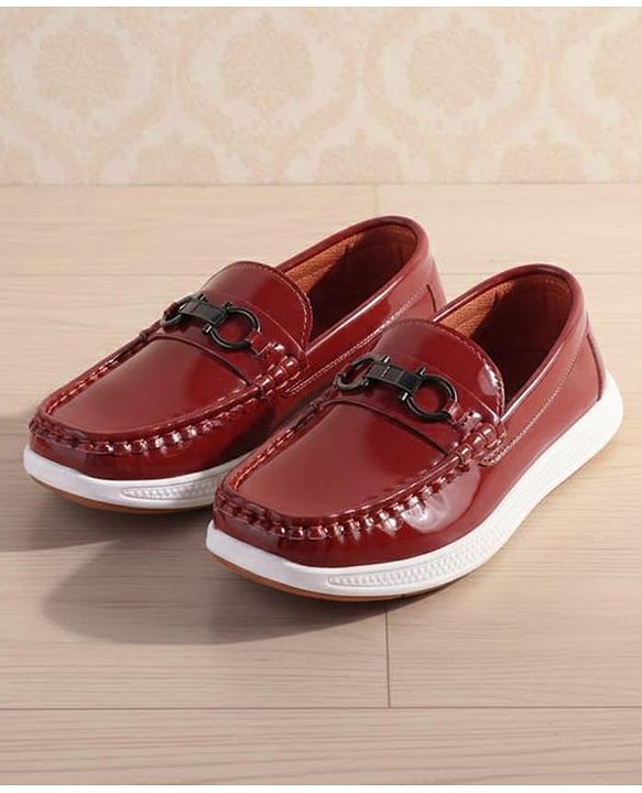 Pine Kids Solid Colour Loafer With 3D Applique - Brown