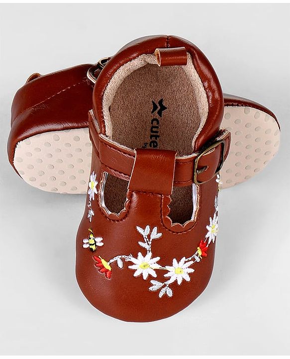 Cute Walk by Babyhug Velcro Closure Booties with Embroidery - Pink