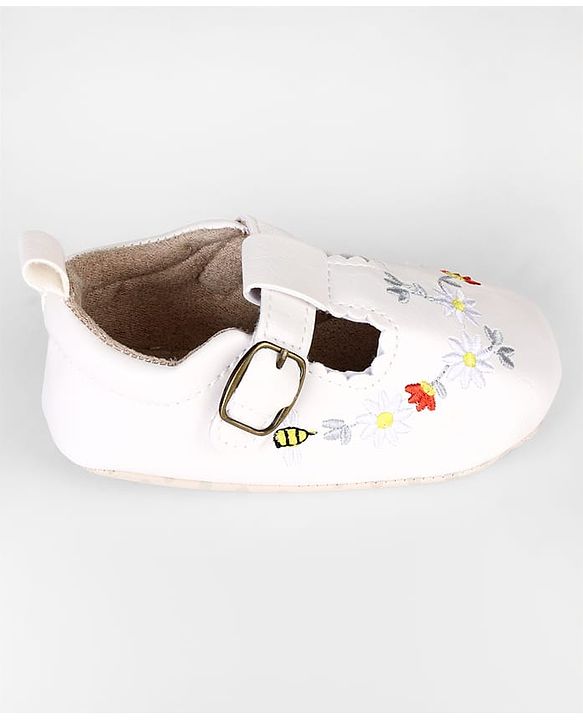 Cute Walk by Babyhug Velcro Closure Booties with Embroidery - Pink