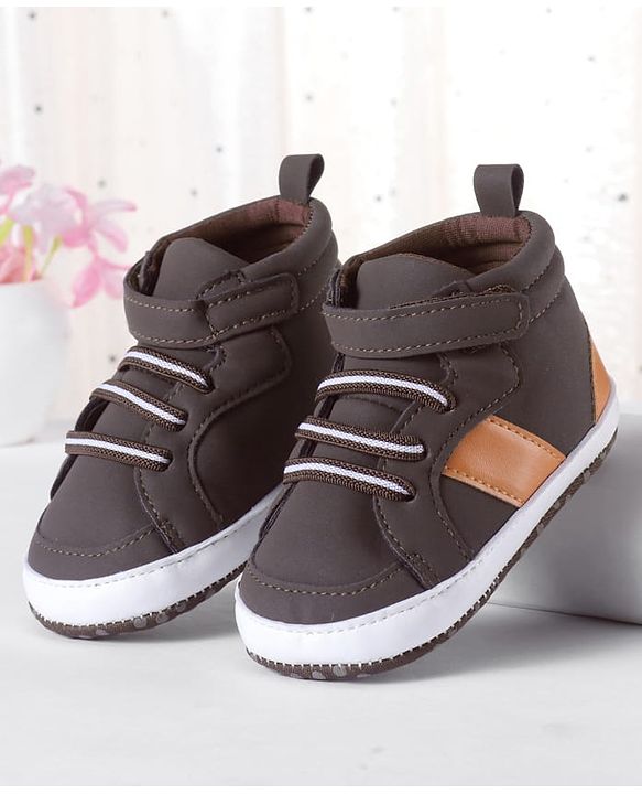 Cute Walk by Babyhug Velcro Closure Booties - Khaki