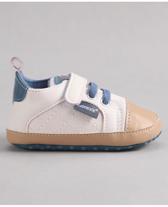 Cute Walk by Babyhug Velcro Closure Booties - Blue