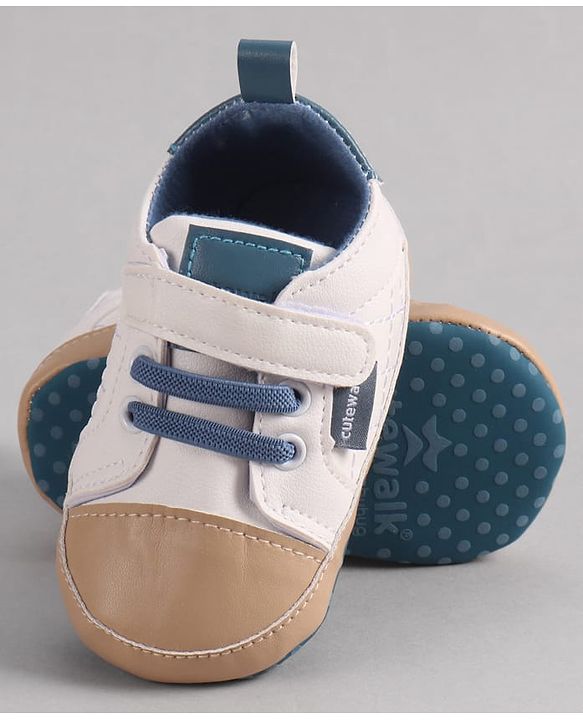 Cute Walk by Babyhug Velcro Closure Booties - Blue