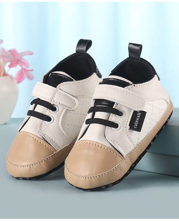 Cute Walk by Babyhug Velcro Closure Booties - Blue