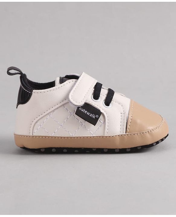 Cute Walk by Babyhug Velcro Closure Booties - Blue