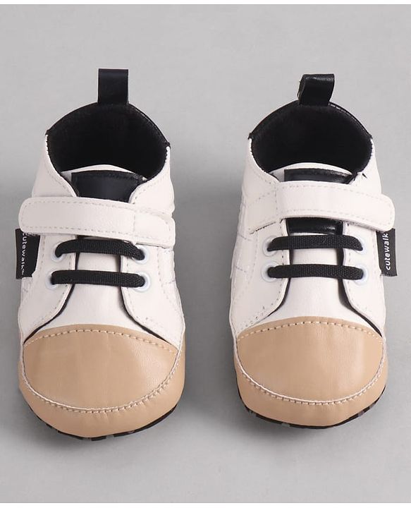 Cute Walk by Babyhug Velcro Closure Booties - Blue