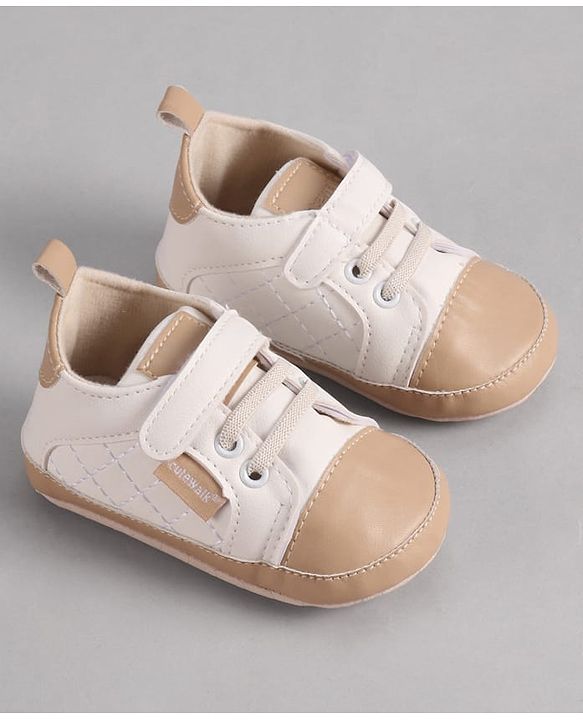 Cute Walk by Babyhug Velcro Closure Booties - Blue