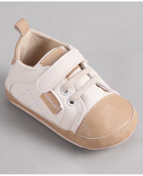 Cute Walk by Babyhug Velcro Closure Booties - Blue