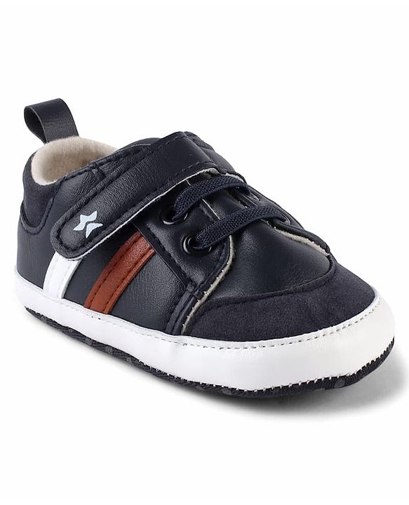 Cute Walk by Babyhug Solid Booties With Velcro Closure - White