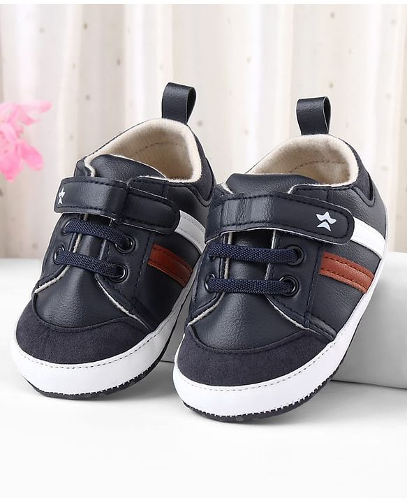 Cute Walk by Babyhug Solid Booties With Velcro Closure - White