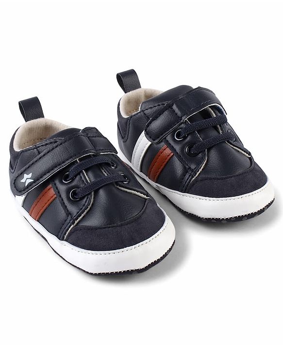 Cute Walk by Babyhug Solid Booties With Velcro Closure - White