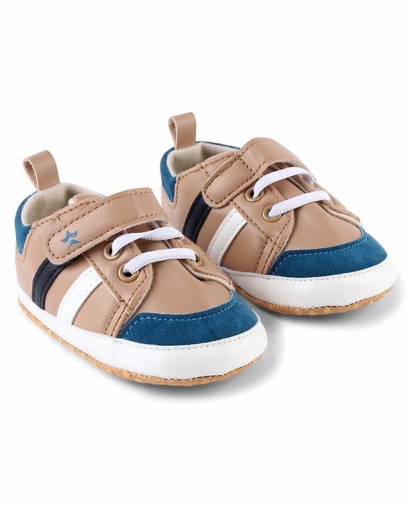 Cute Walk by Babyhug Solid Booties With Velcro Closure - White