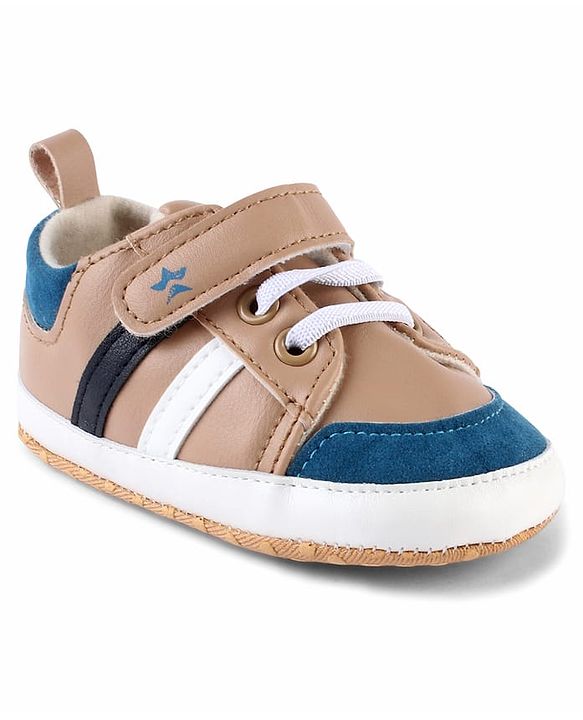 Cute Walk by Babyhug Solid Booties With Velcro Closure - White