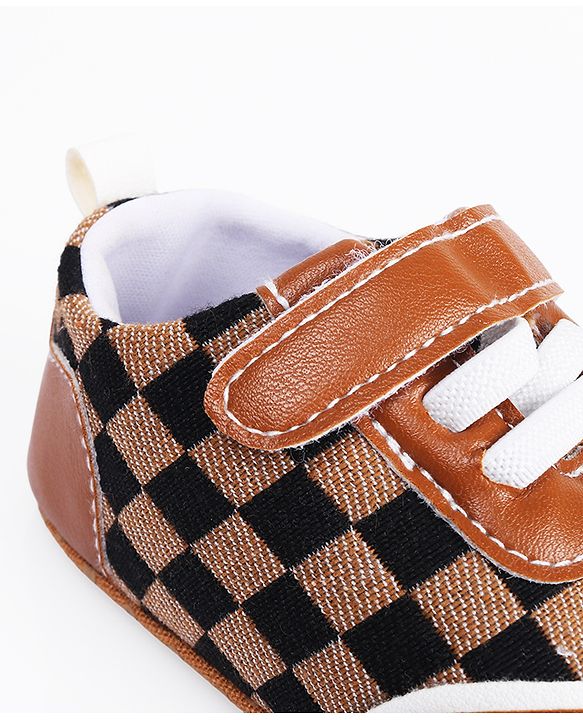 Cute Walk by Babyhug Booties With Velcro Closure & Checks Print - Brown