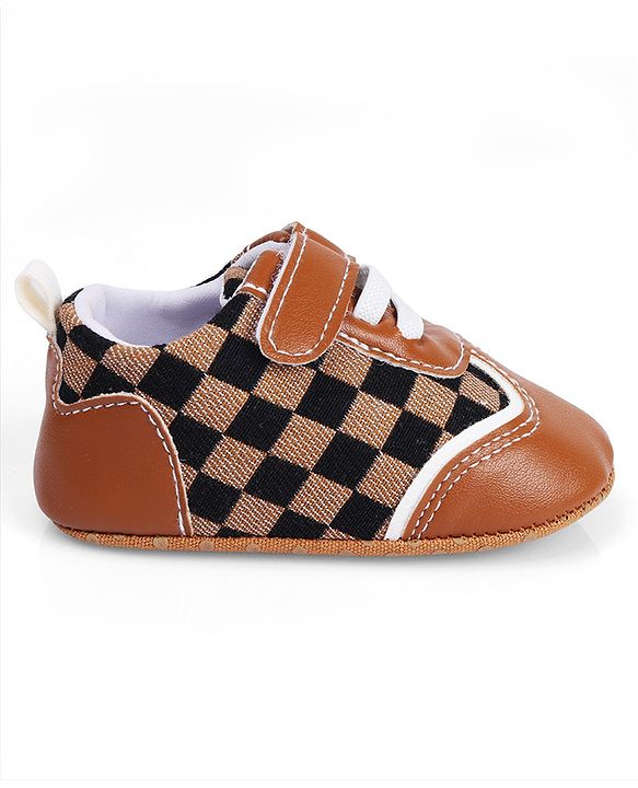 Cute Walk by Babyhug Booties With Velcro Closure & Checks Print - Brown