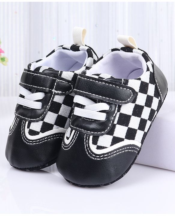 Cute Walk by Babyhug Booties With Velcro Closure & Checks Print - Brown