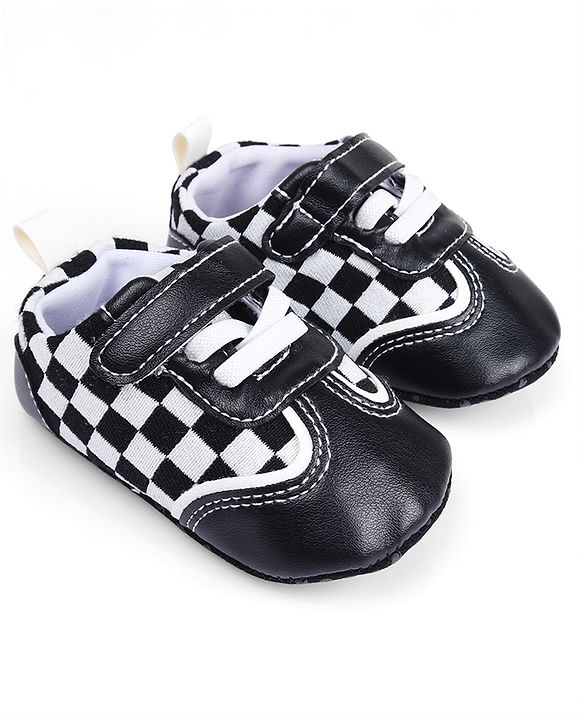 Cute Walk by Babyhug Booties With Velcro Closure & Checks Print - Brown