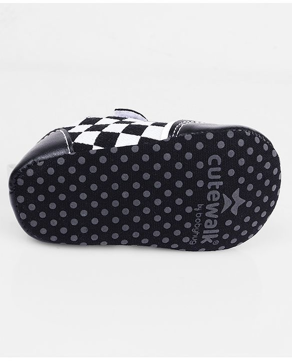 Cute Walk by Babyhug Booties With Velcro Closure & Checks Print - Brown