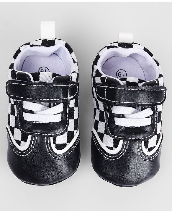 Cute Walk by Babyhug Booties With Velcro Closure & Checks Print - Brown