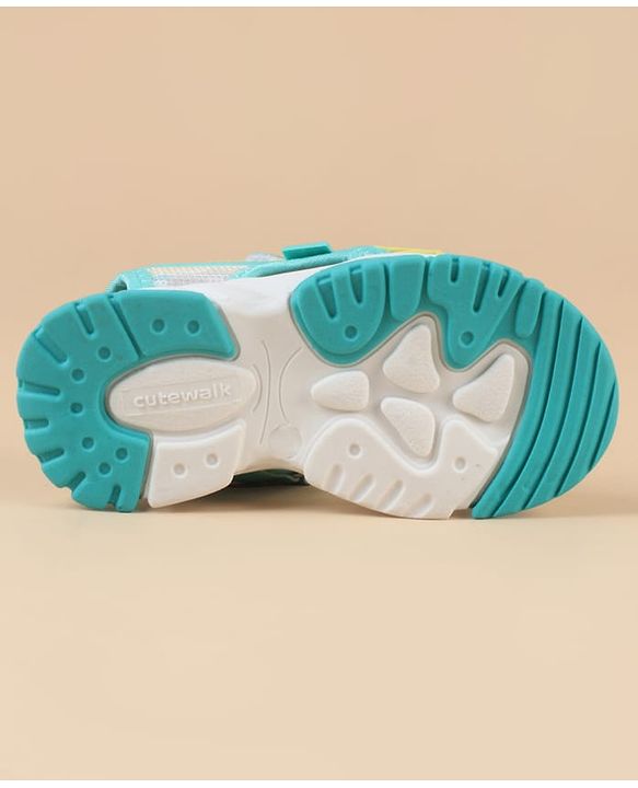 Cute Walk by Babyhug Sandals with Velcro Closure & Star Design - Pink