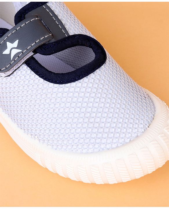 Cute Walk by Babyhug Velcro Closure Solid Casual Shoes - Grey