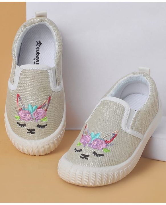 Cute Walk by Babyhug Slip On Casual Shoes with Kitty Embroidery - Pink