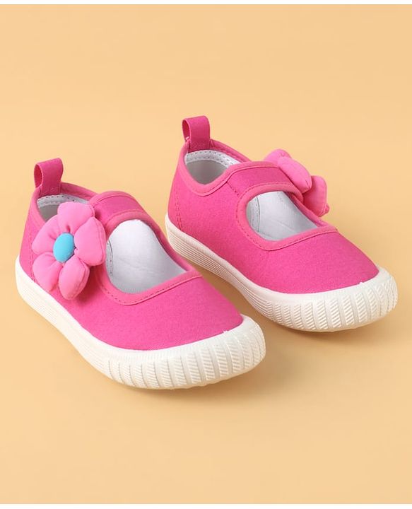 Cute Walk by Babyhug Casual Shoes with Velcro Closure & Floral Applique - Purple