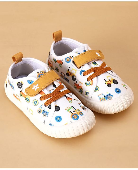 Cute Walk by Babyhug Casual Shoes with Velcro Closure And  Vehicle Print - White