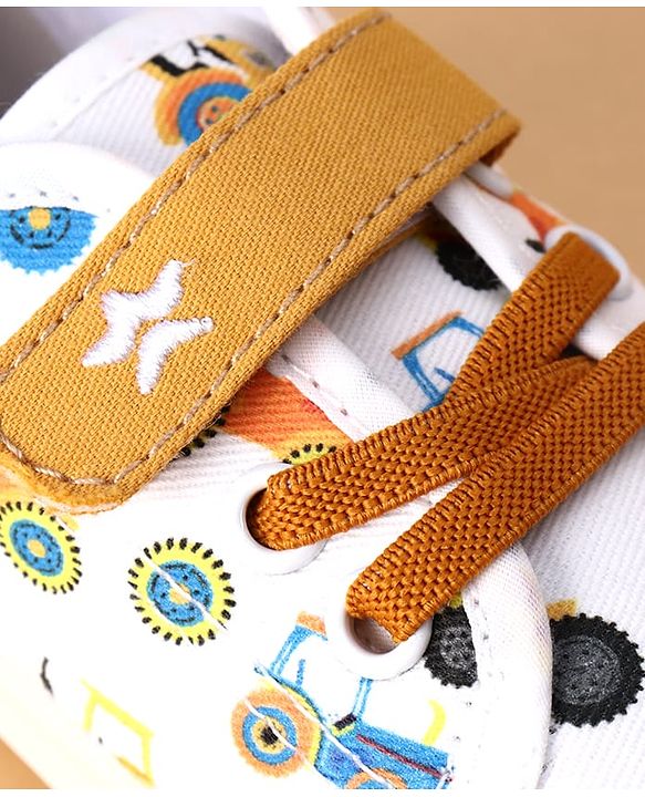 Cute Walk by Babyhug Casual Shoes with Velcro Closure And  Vehicle Print - White