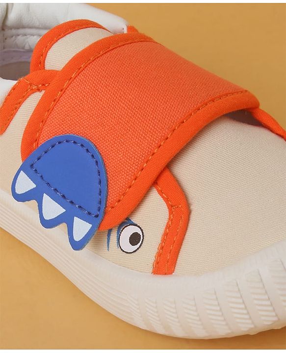 Cute Walk by Babyhug Casual Shoes with Velcro Closure & Animal Applique - Beige