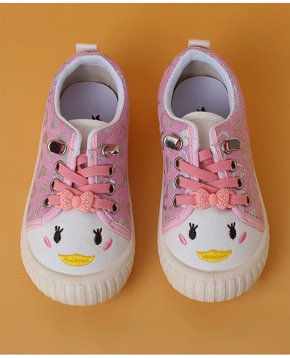 Cute Walk by Babyhug Casual Shoes with Lace Closure And Heart Print - Pink