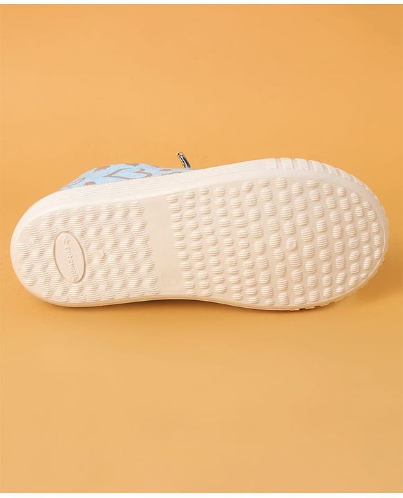 Cute Walk by Babyhug Casual Shoes with Lace Closure And Heart Print - Pink