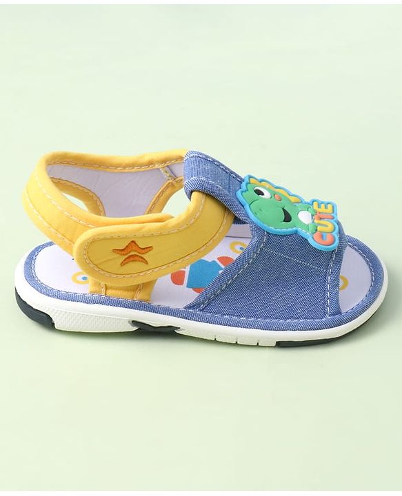 Cute Walk by Babyhug Velcro Closure Sandals with Applique - Blue