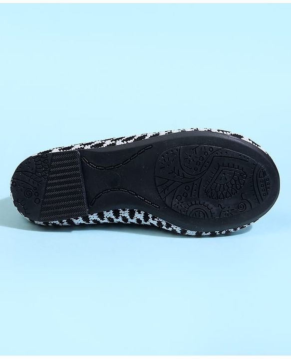 Cute Walk by Babyhug Slip On Ballerina With Design - Blue