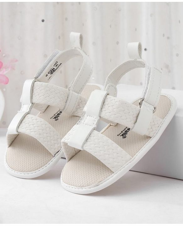 Cute Walk by Babyhug Velcro Closure Solid Booties - White