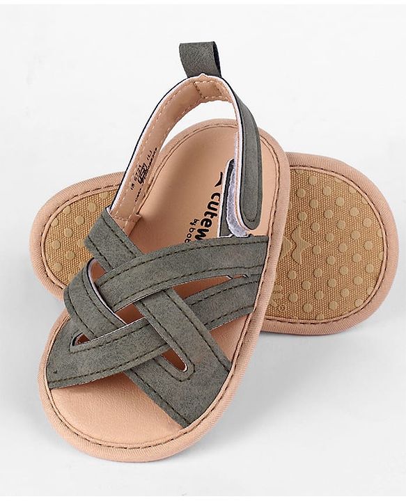 Cute Walk by Babyhug Booties with Velcro Closure - White