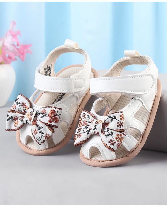 Cute Walk by Babyhug Booties With Floral Embroidery - Pink