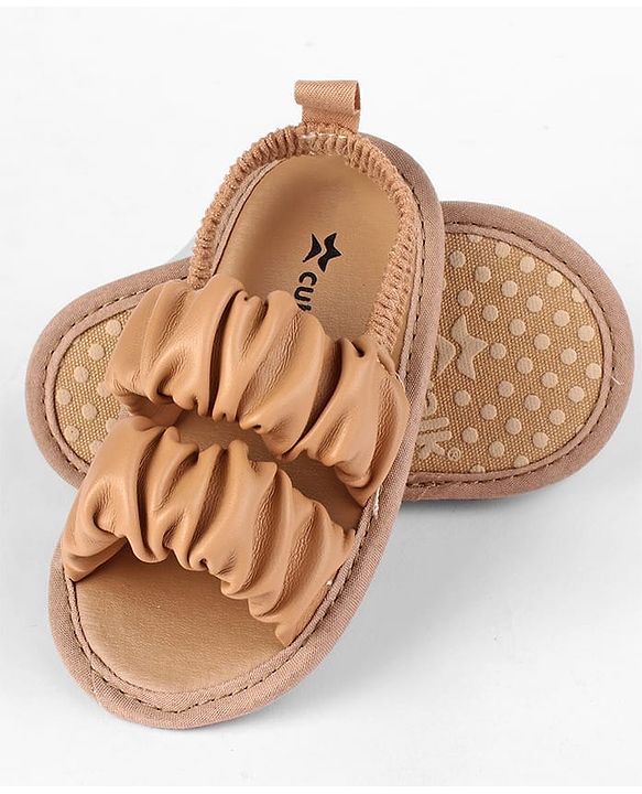 Cute Walk by Babyhug Booties  with Back Strap - Pink