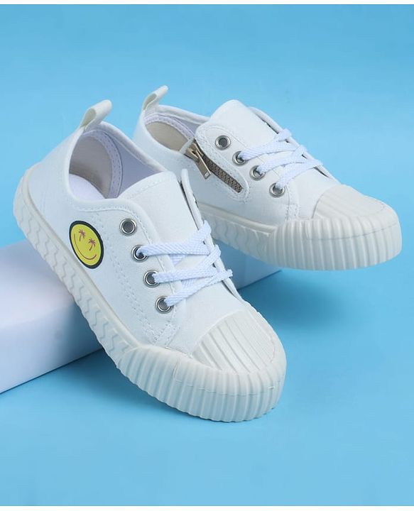 Pine Kids Lace Up Casual Shoes With Smiley Print - White