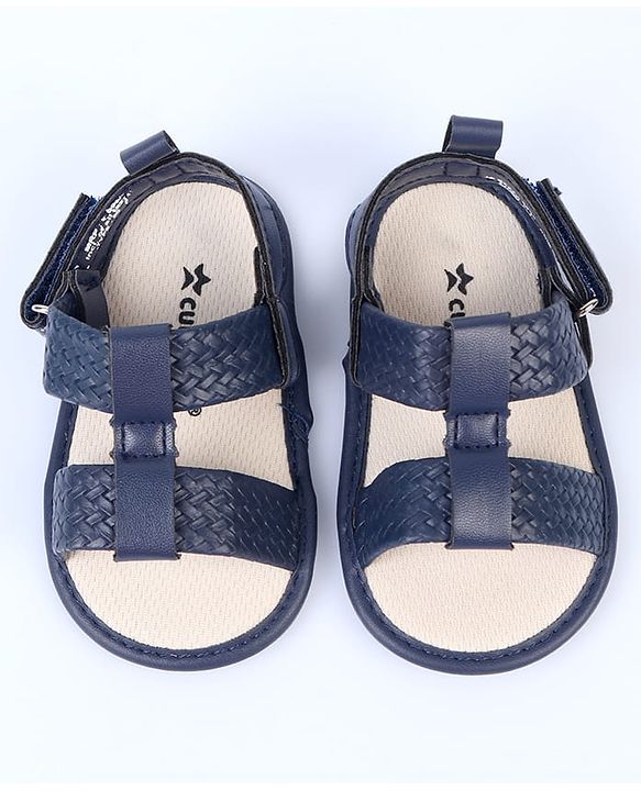Cute Walk by Babyhug Velcro Closure Solid Booties - White