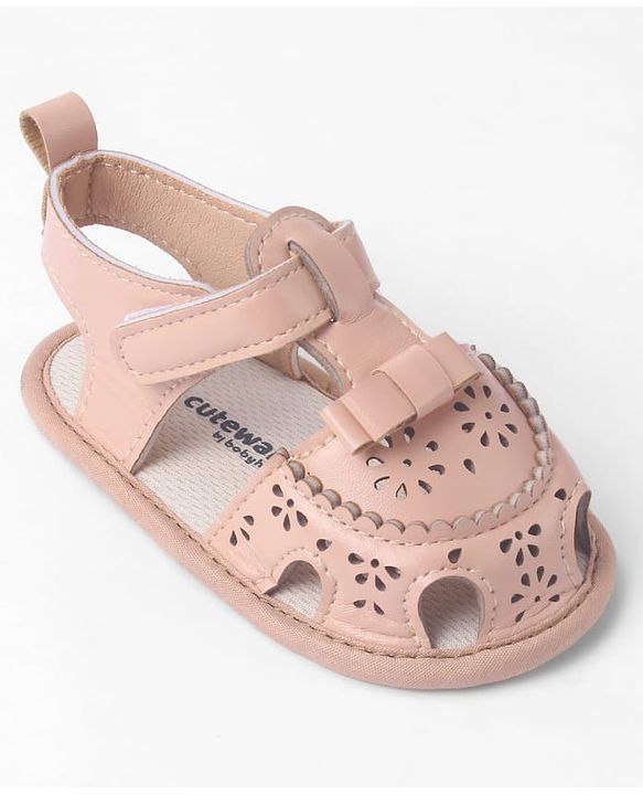 Cute Walk by Babyhug Velcro Closure Solid Booties - Pink